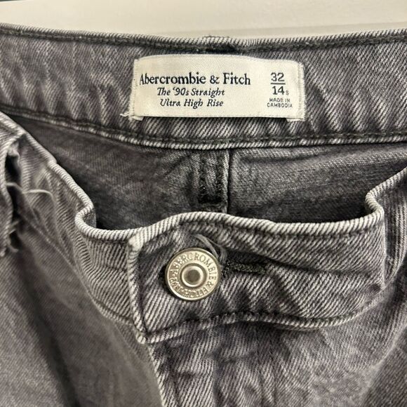 Abercrombie & Fitch sz 14/32 short The 90s Straight Ultra High Rise Gray Jeans - Picture 2 of 10